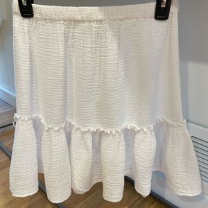 Red Haute (RH) white tiered skirt size S